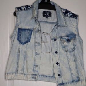 Rock & Republic Women's Size L Light Wash Southwestern Style Denim Distress Vest